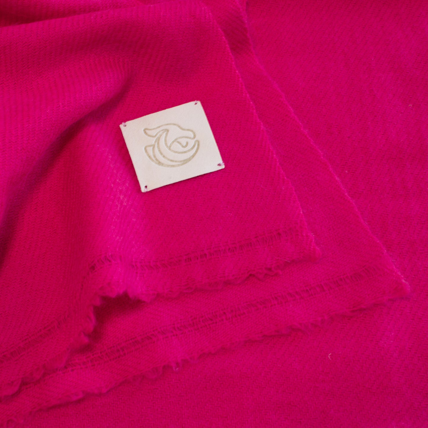 Cashmere woven shawl wrap fucsia