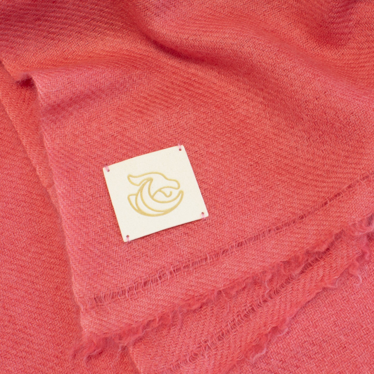 Cashmere woven shawl Coral